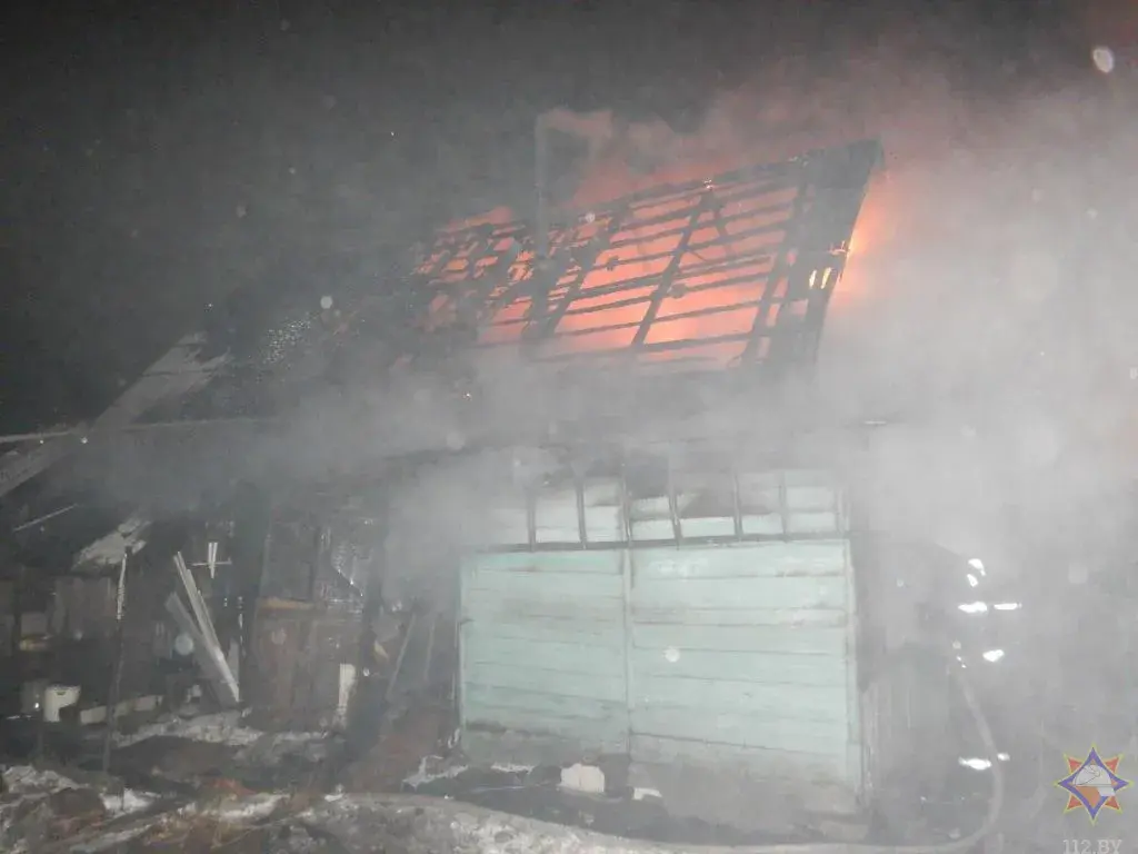 9 декабря 21г. Могилев. Пожар частного жилого дома в областном центре по пер. Куйбышева. Фото: МЧС