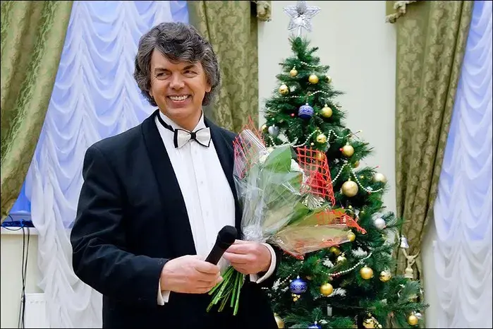 Сергей Захаров: «И все-таки с наступающим!»