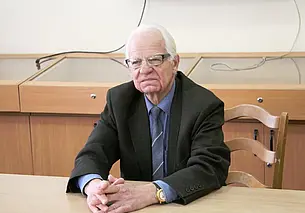 Умер легендарный декан могилевского истфака Петр Фролович Дмитрачков