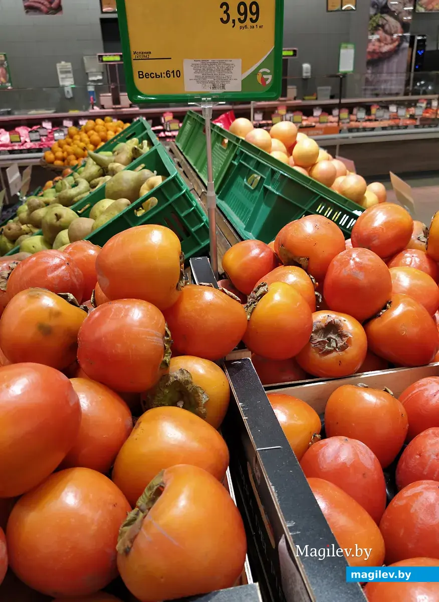 Хурма из Испании. Еще в декабре 2021-го ее стоимость была меньше 4 руб. В марте азербайджанская уже стоила более 7 руб.