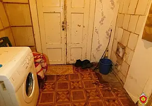 «Душил, бил табуреткой»