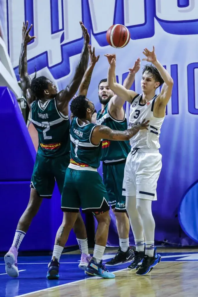 Борисфен - резервисты цмоков - 76:70. 15.12.2021. Фото Натальи Добриян