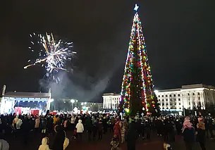 «Засияла елка – значит, скоро Новый год!»