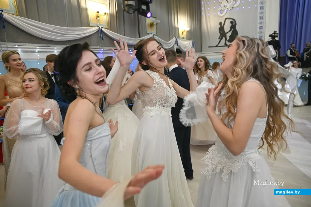 17.12.2021. Бобруйск. III новогодний бал для обучающихся города, добившихся высоких результатов в учебной деятельности, творчестве и спорте