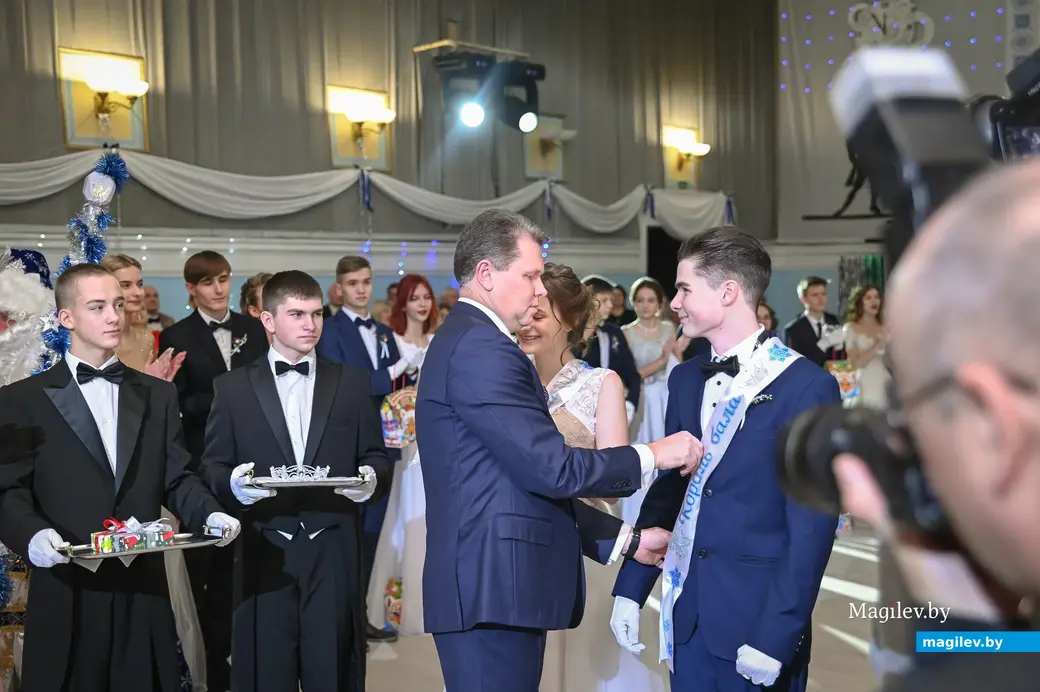 17.12.2021. Бобруйск. III новогодний бал для обучающихся города, добившихся высоких результатов в учебной деятельности, творчестве и спорте