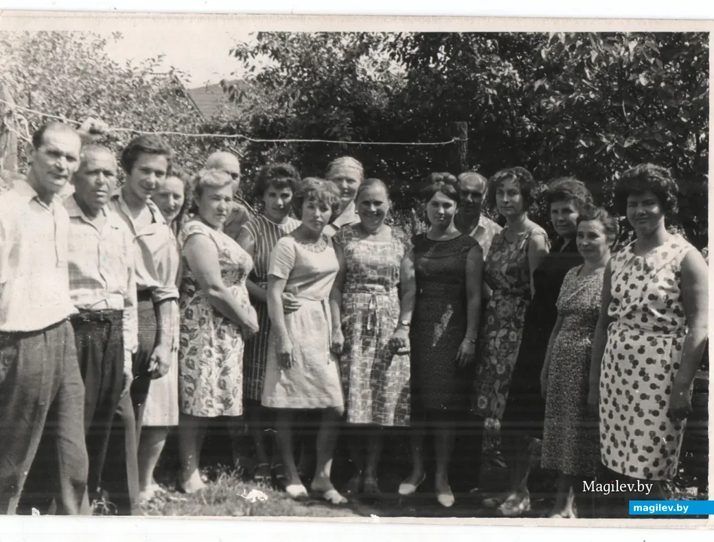 Соседи в день 50-тилетия Марии Печуренко, 23.07.1967
