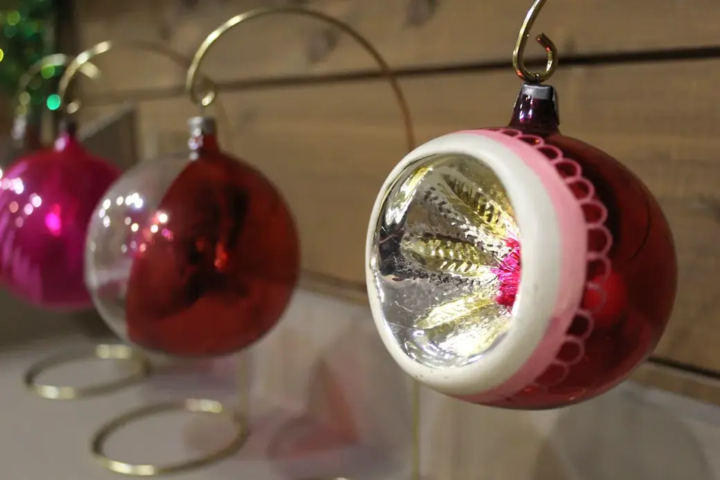 20.12.2021 год. Могилев. Выставка советских елочных игрушек Галины Жук в этнографическом музее Могилева