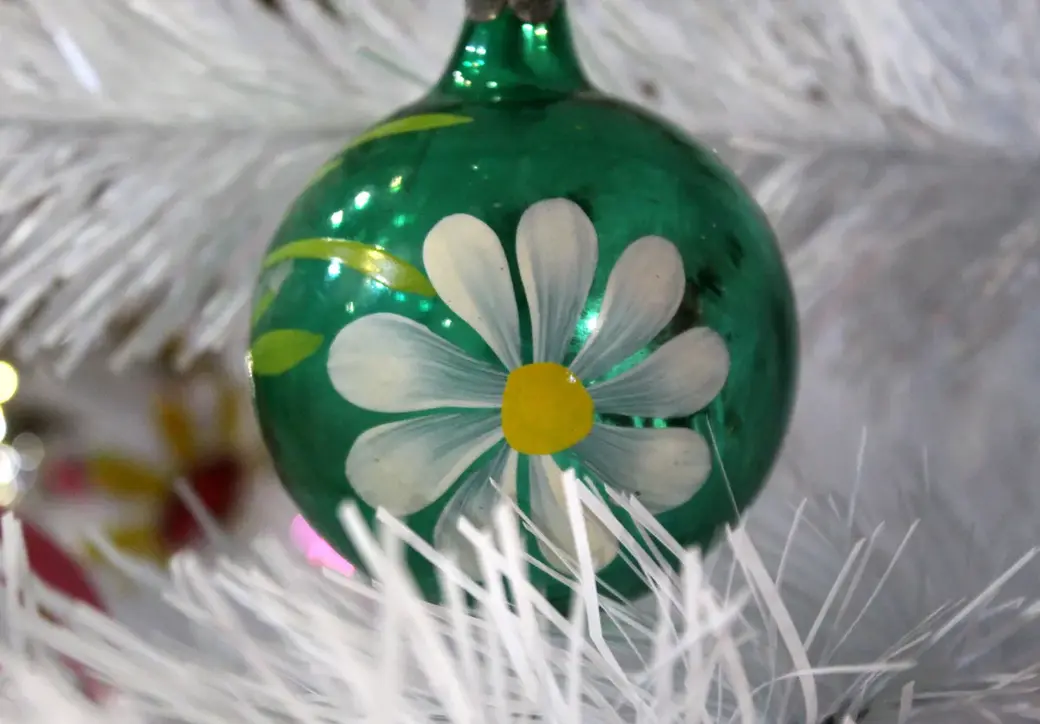 20.12.2021 год. Могилев. Выставка советских елочных игрушек Галины Жук в этнографическом музее Могилева