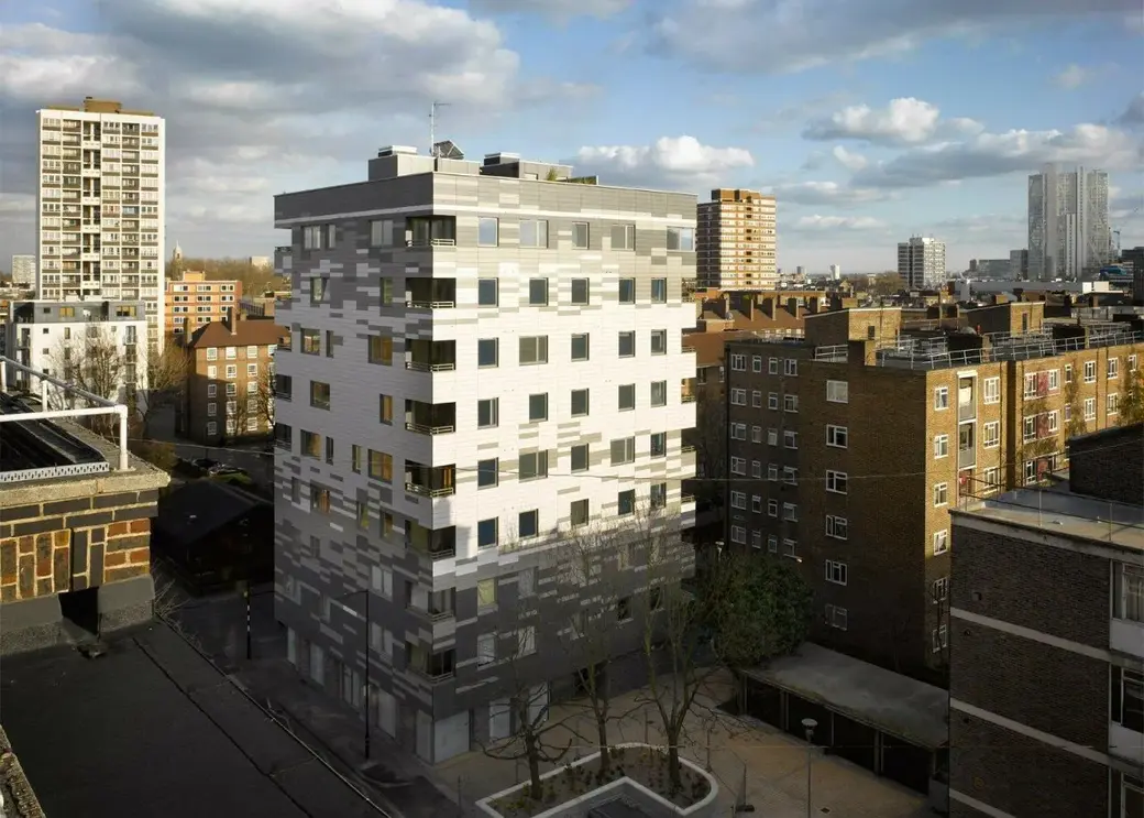 Первое в мире высотное здание, полностью возведенное из дерева. Лондон. Великобритания (источник https://lesprominform.ru/jarticles.html?id=3641)