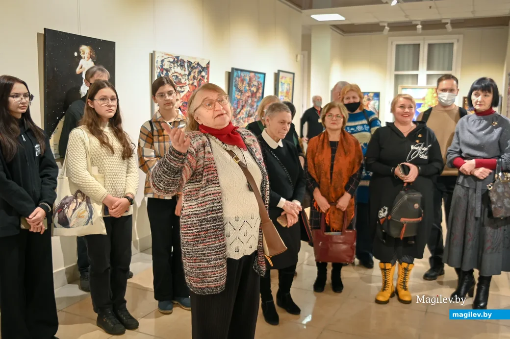 24.12.2021. Бобруйск. Выставка бобруйских художников «Картина маслом…» к 45-летию выставочного