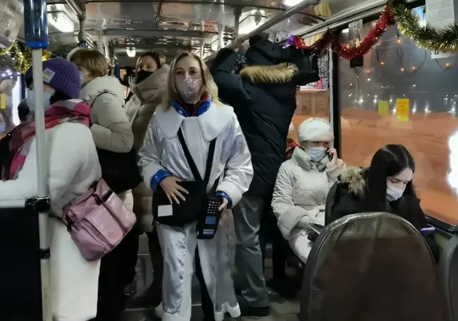 Как будет работать общественный транспорт в новогодние праздники? Рассказываем