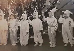 Мой Новый год. «Нас с братом наряжали зайчиками, жаль, костюмчик не сохранился»