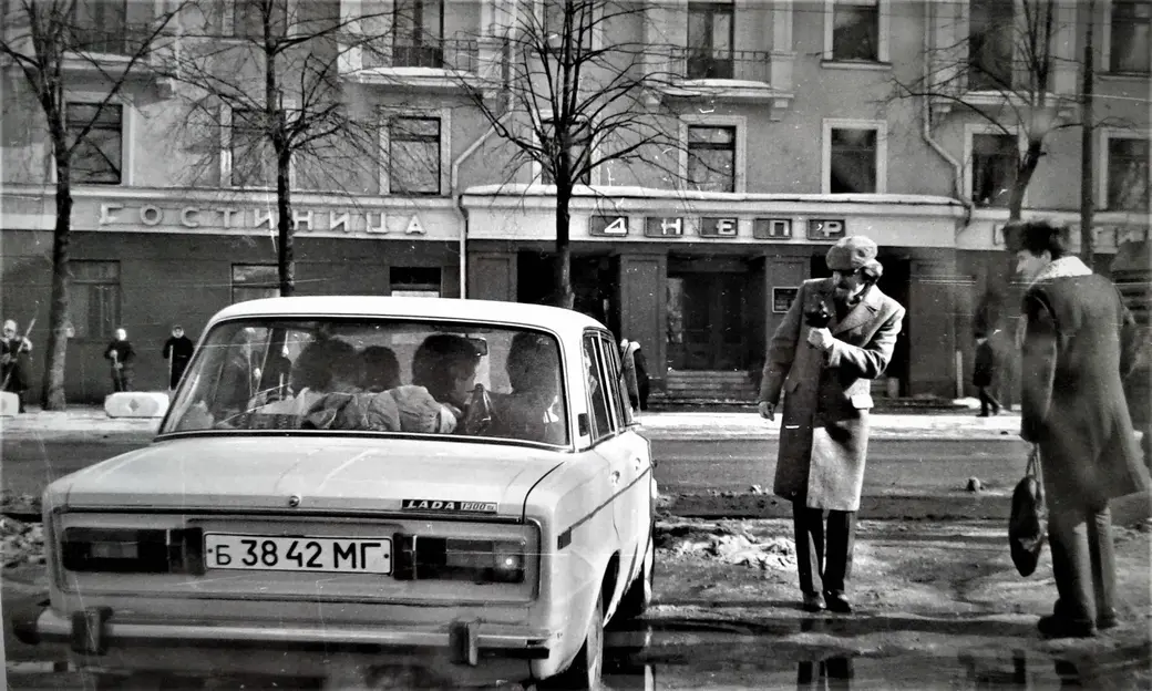 Ресторан «Днепр» всегда радушно встречал посетителей. И приехавших на «Жигулях», и пришедших пешком. Могилев 1979 год