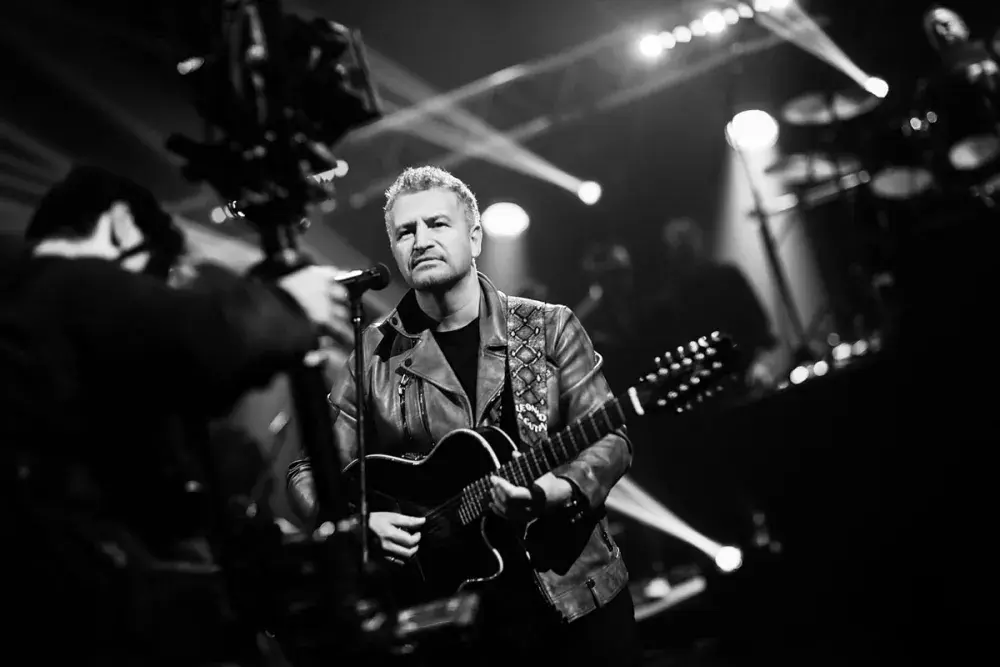 Леонид Агутин во время съемок клипа «Включите свет»