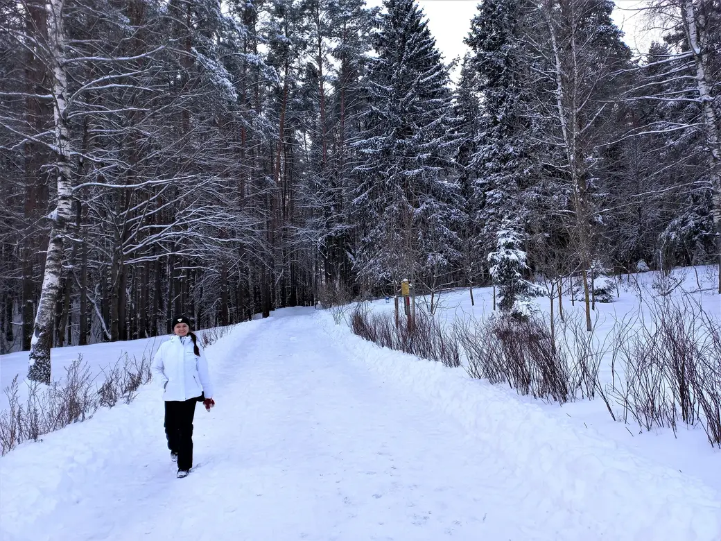3.01.2022 г. Если во время прогулки по лесопарку вам повстречалась Снегурочка – это к удаче