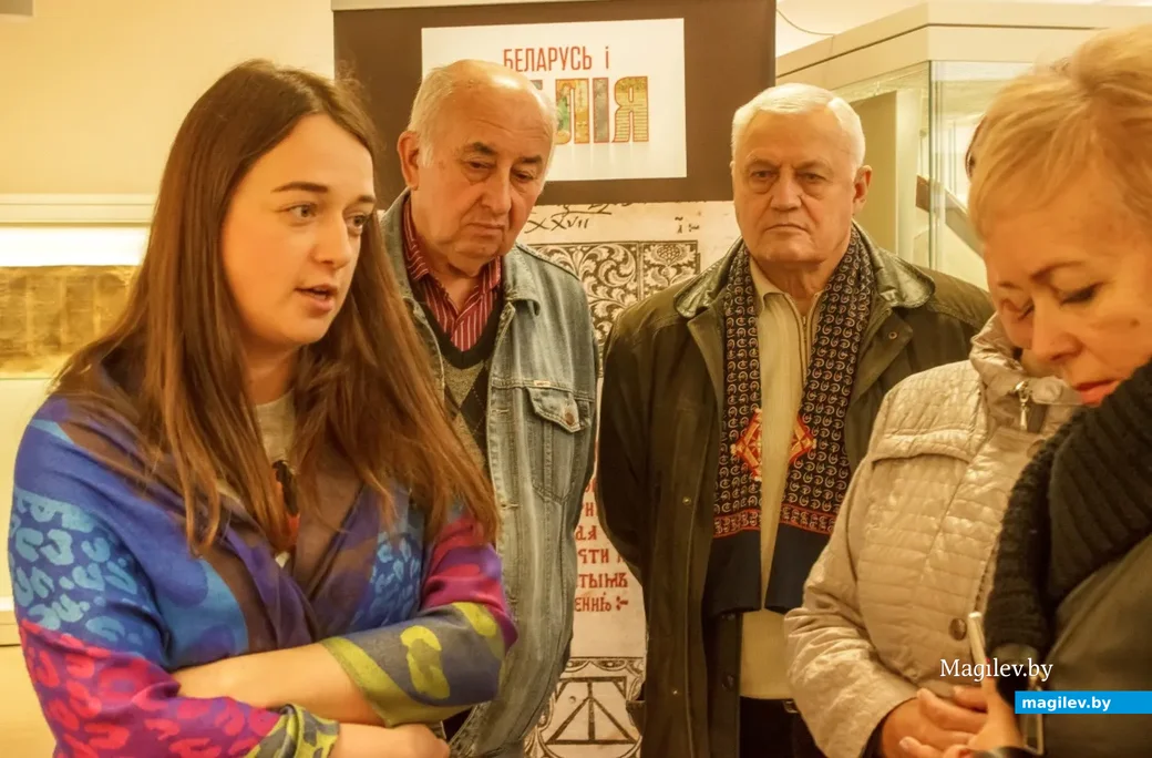 Посещения группой ветеранов города Национальной библиотеки, которую организовал Игорь