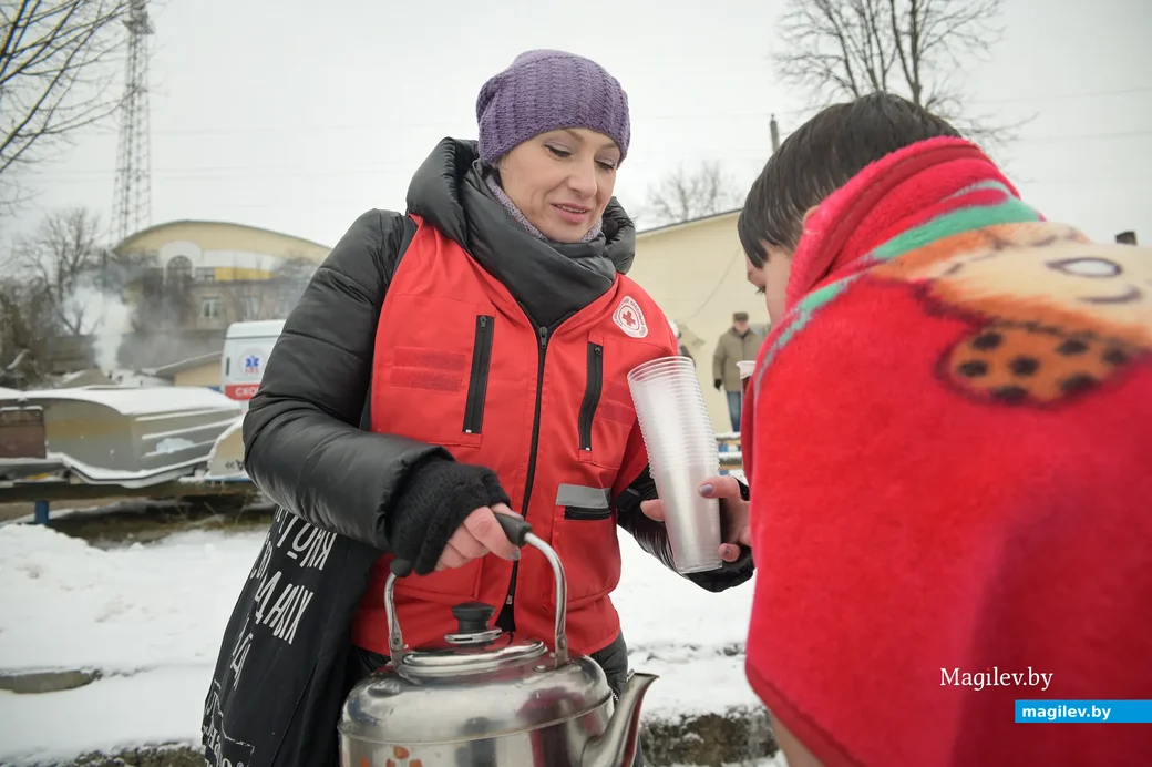 19.01.2022. Бобруйск. Крещенское окунание в проруби на Березине у гребной базы