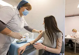 В Могилевской области 4,3 тысячи детей получили прививку против COVID-19