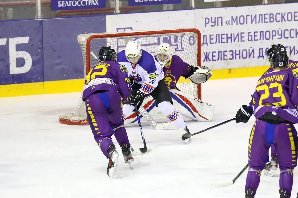 Могилевские хоккеисты в овертайме уступили брестчанам. 27.01.2022. Могилев