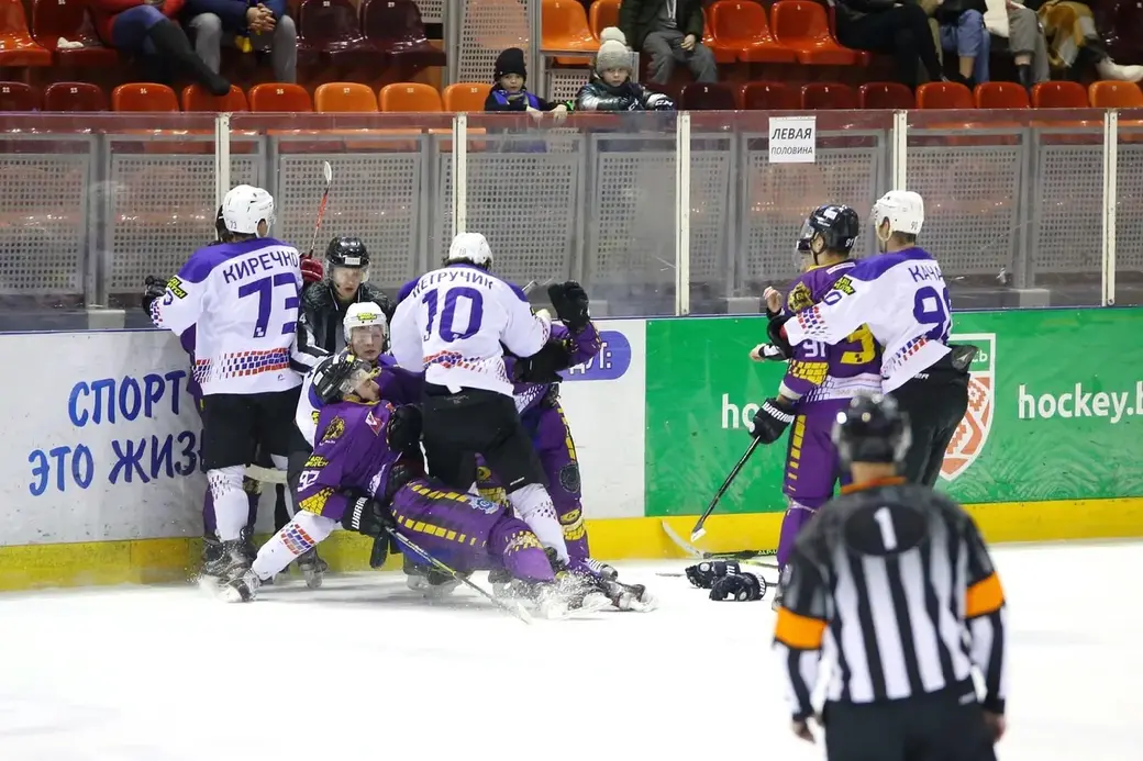 Могилевские хоккеисты в овертайме уступили брестчанам. 27.01.2022. Могилев