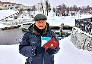 Однажды в Могилеве. Приз читателю вручила Русалка Алка