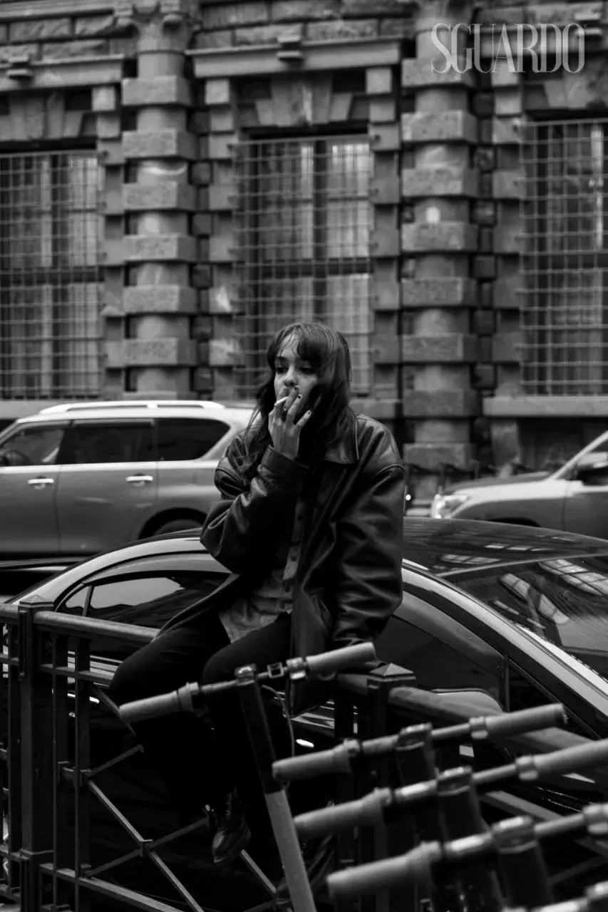 Эту меланхоличную девушку Татьяна Крапивина «словила» в Санкт-Петербурге... Кадр, к слову сказать, не постановочный