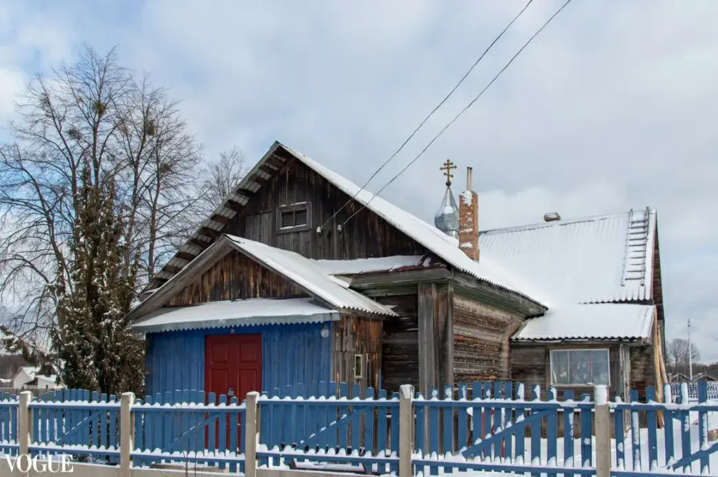 Эту «хатку» наш фотокор сняла в поселке Брожа Бобруйского района
