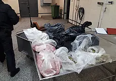 Мясо на 1800 рублей попытались украсть с предприятия трое могилевчан