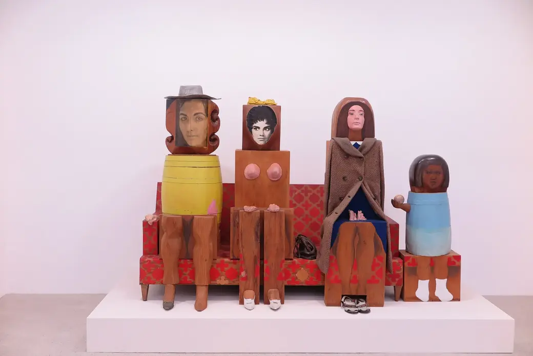 Это проект типичной/нетипичной европейской семьи. Фото 2015 года