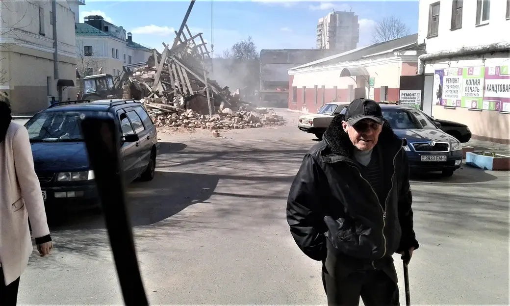 Пять минут назад Вовин сарай пошел под снос, 2019 год