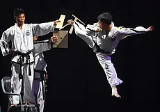 «Цирк», – сначала подумал я, но потом...» Как я в юности таэквондо осваивал