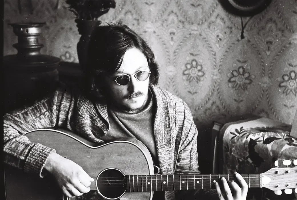 «Свободный художник» Сергей Филь (R.I.P.) мог играть только «Дом восходящего солнца». Но его преданности в дружбе могли бы позавидовать многие гитарные виртуозы.