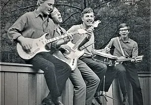 Однажды в Могилеве. ВИА «Оптимисты»: шаровая молния возле ДК Кирова