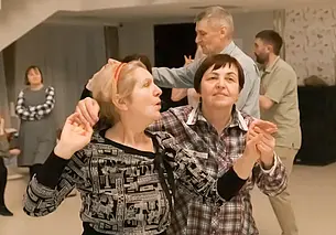 «За неимением мужчин партии партнеров у нас зачастую выполняют женщины»