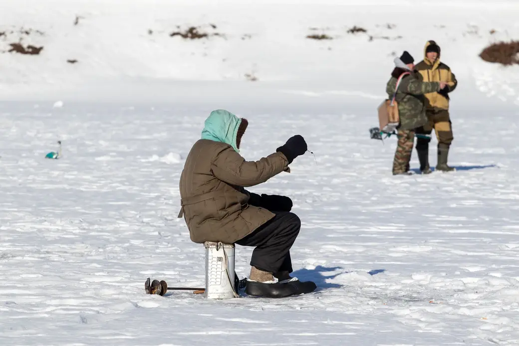 12.02.2022 г. Могилев, Фатинский залив. Ой, вроде бы, кто-то клюнул!