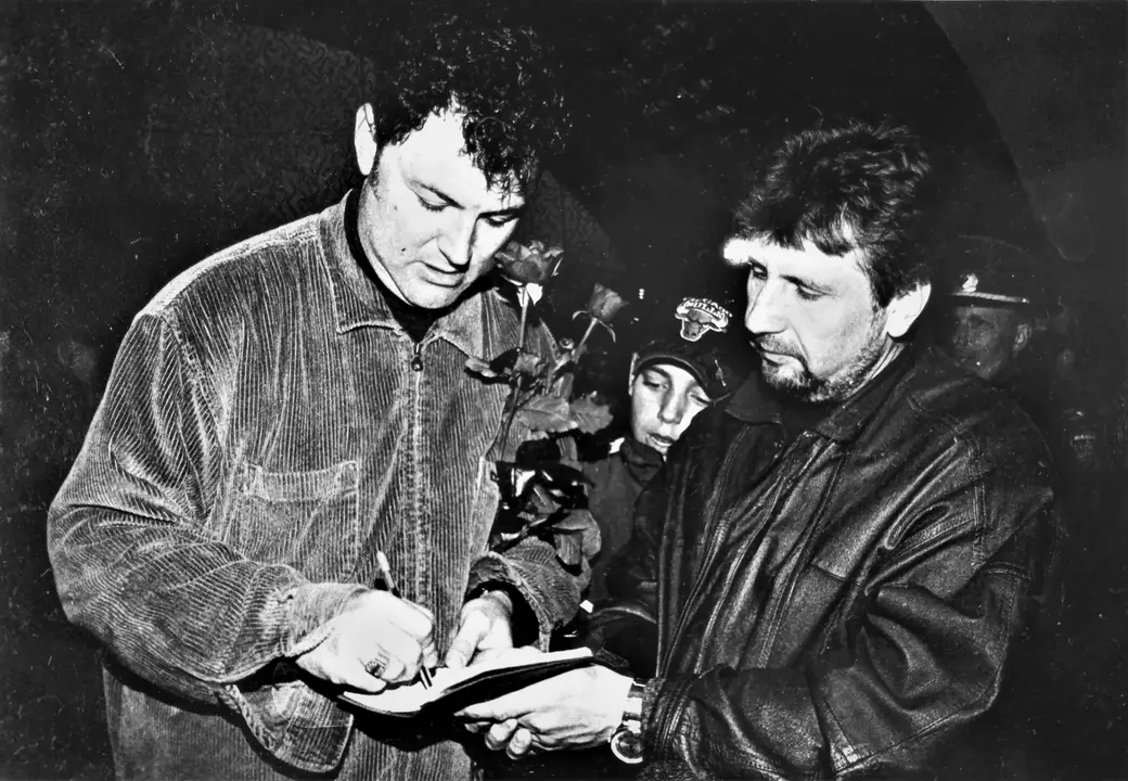 2002 г. Могилев. Автограф Максима Леонидова был в самом деле «знатным»