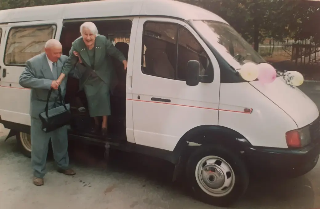 Баба Лиза частенько хохотала рядом со своим дедом Адамом. Счастливая женщина!