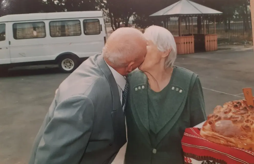 Очень хочется, чтобы таких крепких пар, как эта, было больше в нашем мире