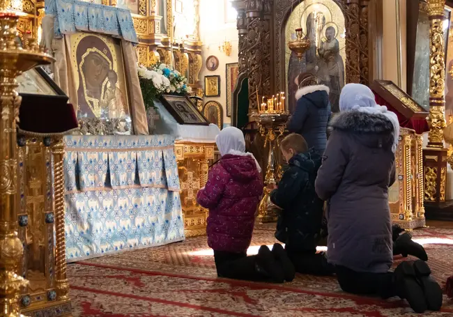 Защищает от эпидемий и помогает исцелиться. Табынская икона Божией Матери временно находится в Могилеве