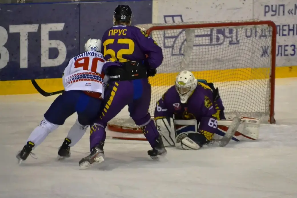 Могилевские хоккеисты переиграли лидчан - 3:2. Ждем выхода в плей-офф!!!