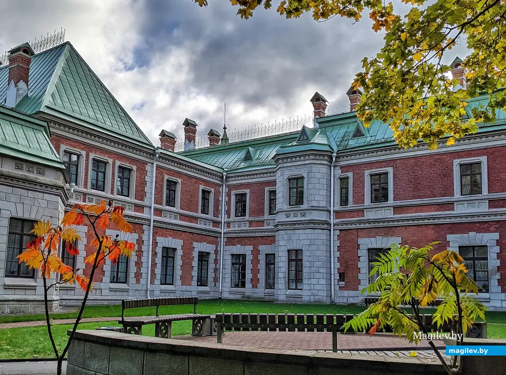 «Усадебно-парковый комплекс XIX века Козелл-Поклевских» в Красном Береге.