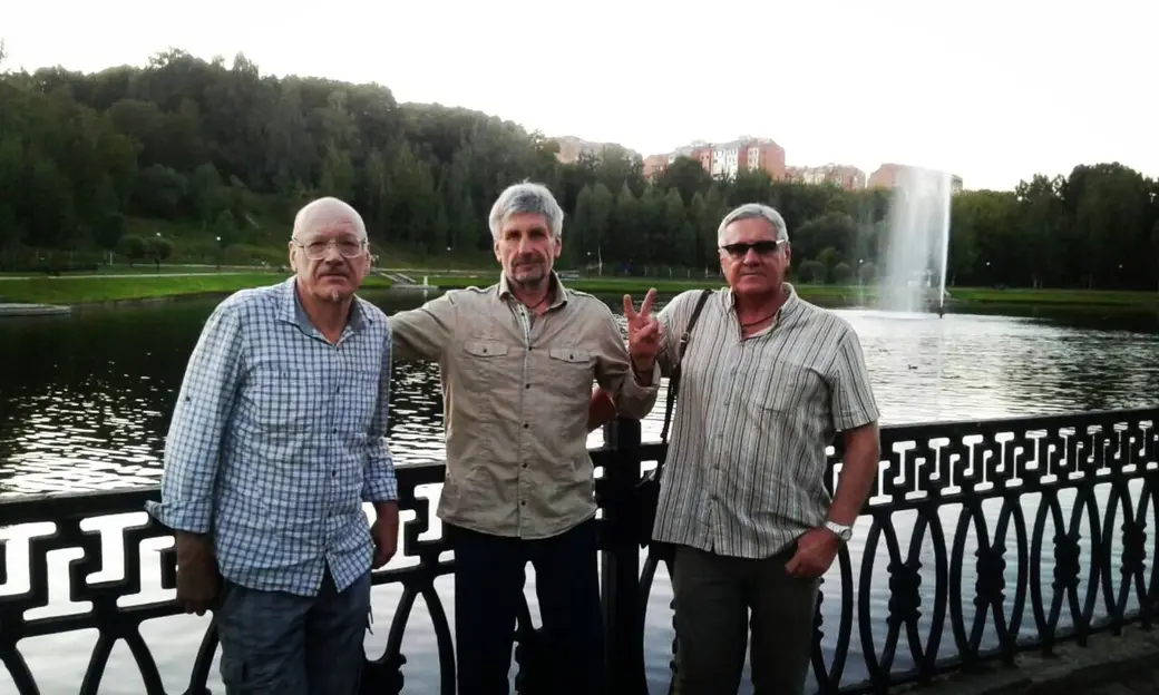 Река Дубровенка, Могилев, 2019 год. Анатолий — крайний справа