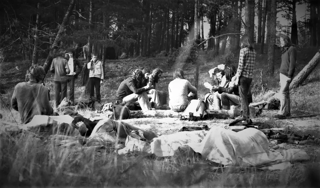 Могилевские хиппи в лесном лагере, 1980-е годы