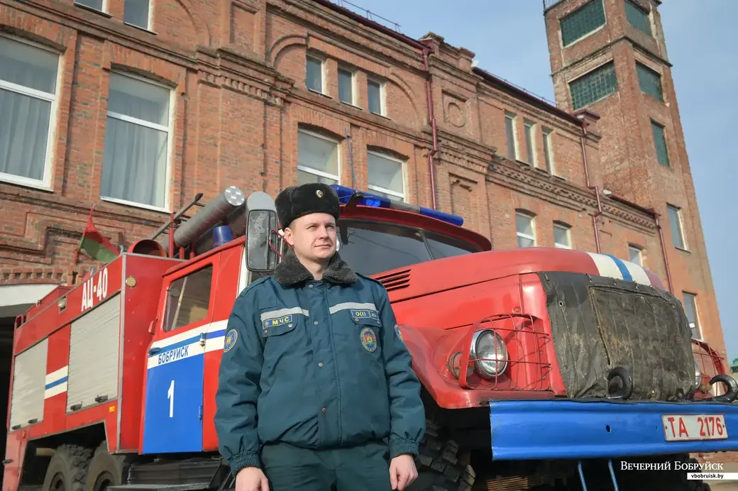 16.02.2022. Бобруйск. Владимир Ерохин, прапорщик внутренней службы, водитель ПАСЧ-1 Бобруйского ГРОЧС.