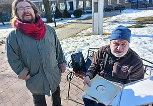 Эту редкую пластинку он приобрел на минувшее католическое Рождество в Киеве