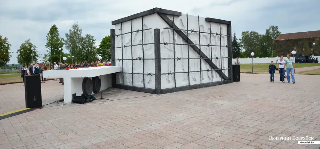 03.07.2014, Бобруйск. Торжественное открытие монумента мужества и скорби на территории Бобруйской крепости. Фото: Александр ЧУГУЕВ