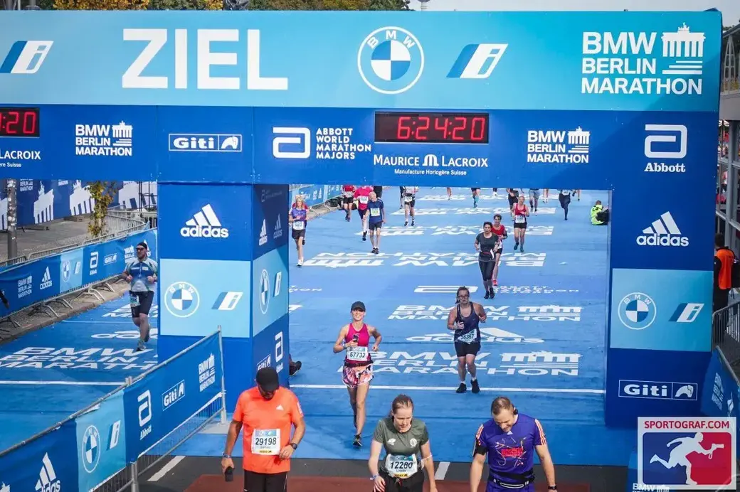 Наталья Поддячая на Берлинском марафоне 2021.