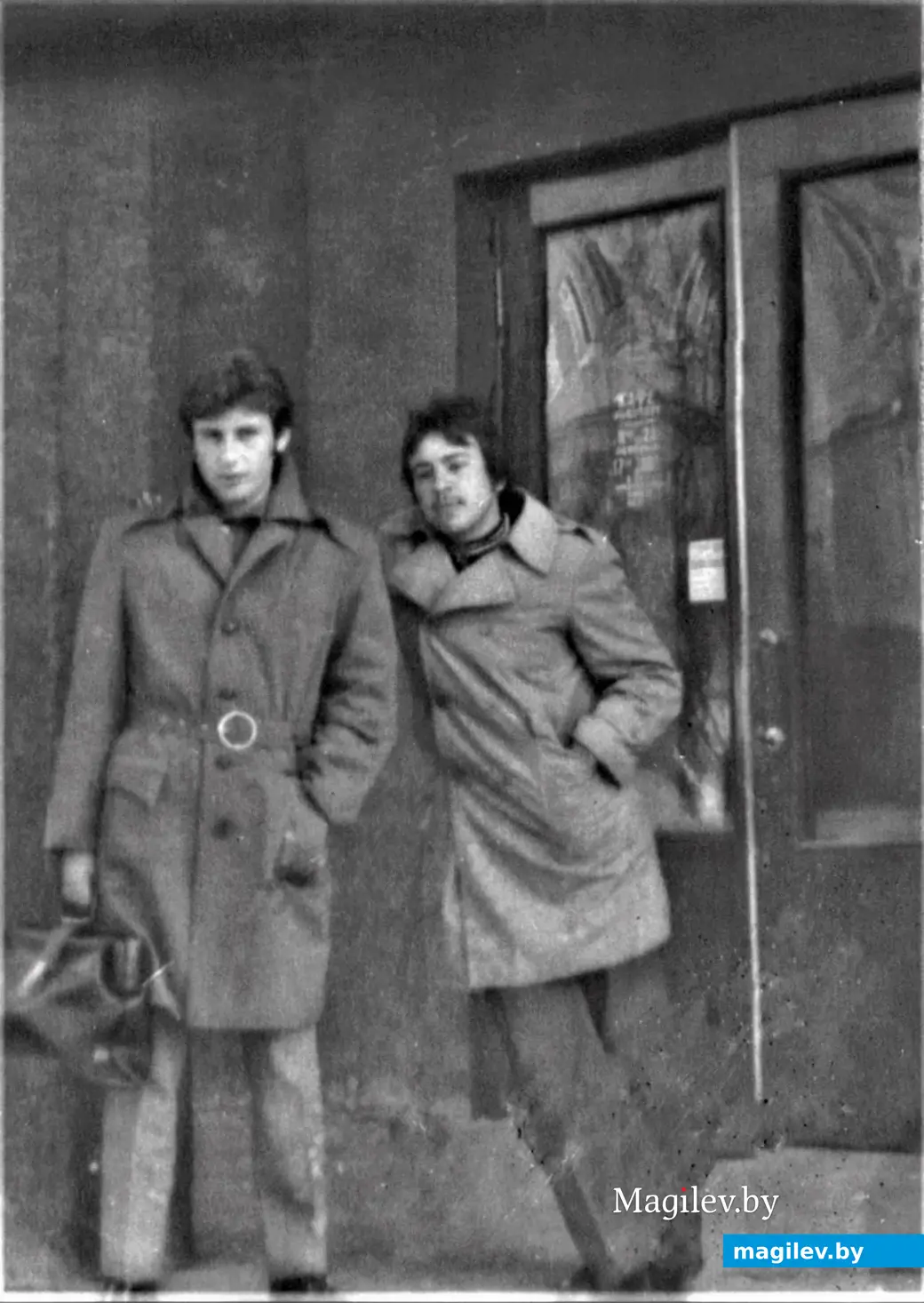 «Чипсы? А что это такое?». У входа в легендарную «Березку». Могилев, 1974 г.