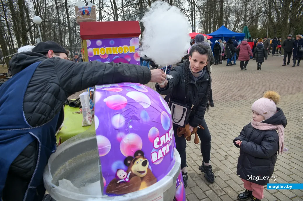 06.03.2022. Бобруйск. Театрализованный праздник «Масленица» в городском парке культуры и отдыха