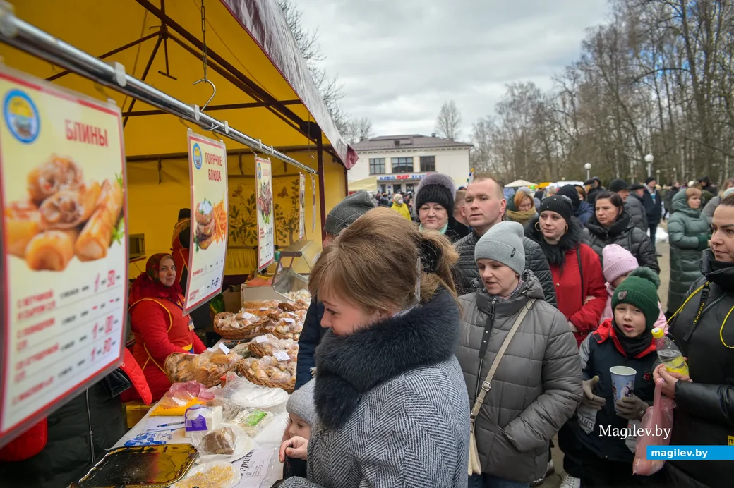 06.03.2022. Бобруйск. Театрализованный праздник «Масленица» в городском парке культуры и отдыха